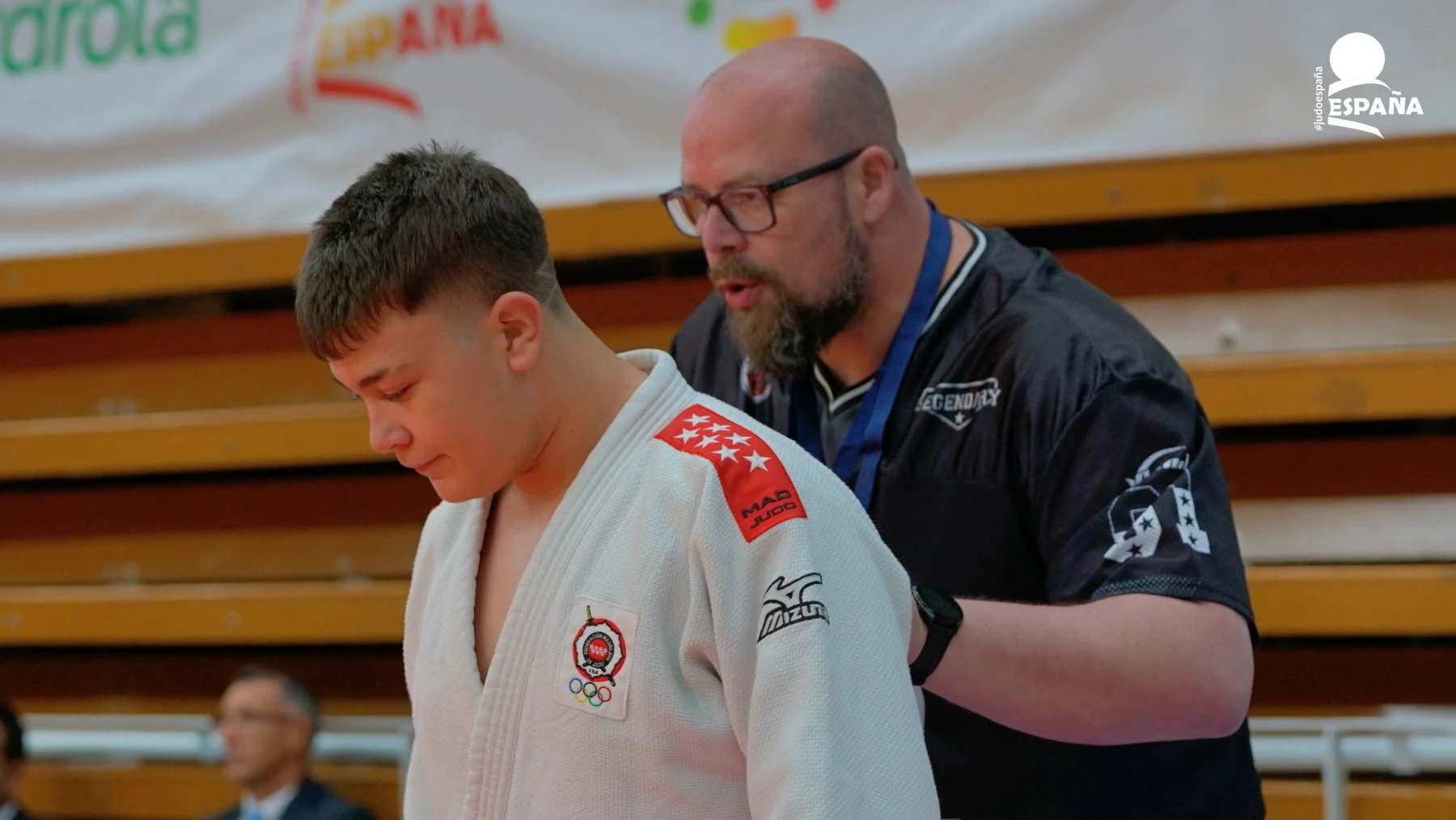 Samuel Jorge Silva junto a su sensei José Luis Martínez antes de competir